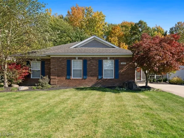 8979 Victoria Ln, North Ridgeville, OH 44039