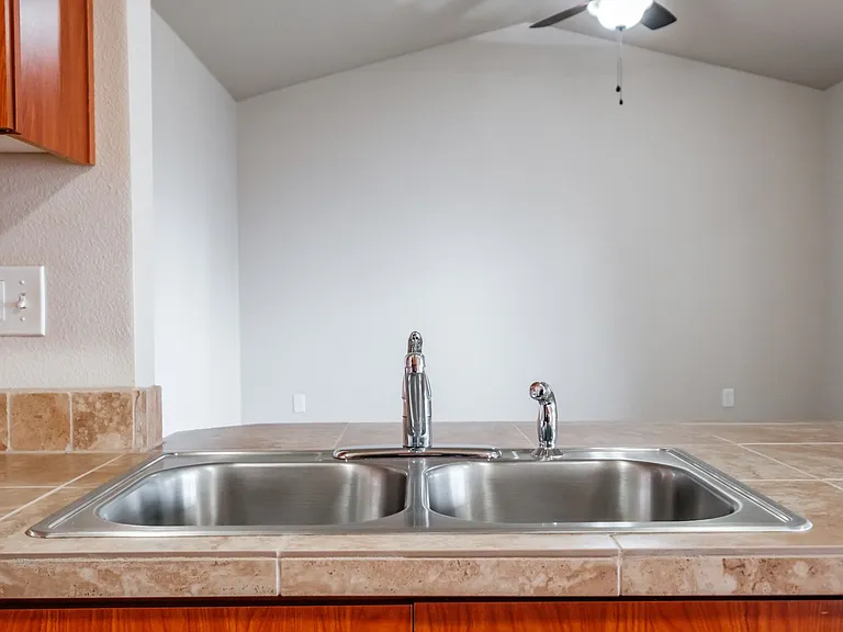 Aspen Place Apartments — Photo 72
