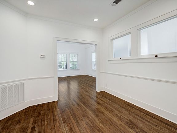 5th image of 303 W Clay St #1