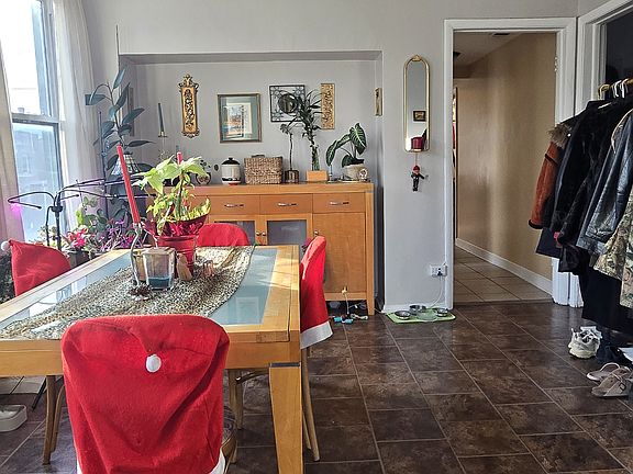 5th image of 2300 N Lawndale Ave #2