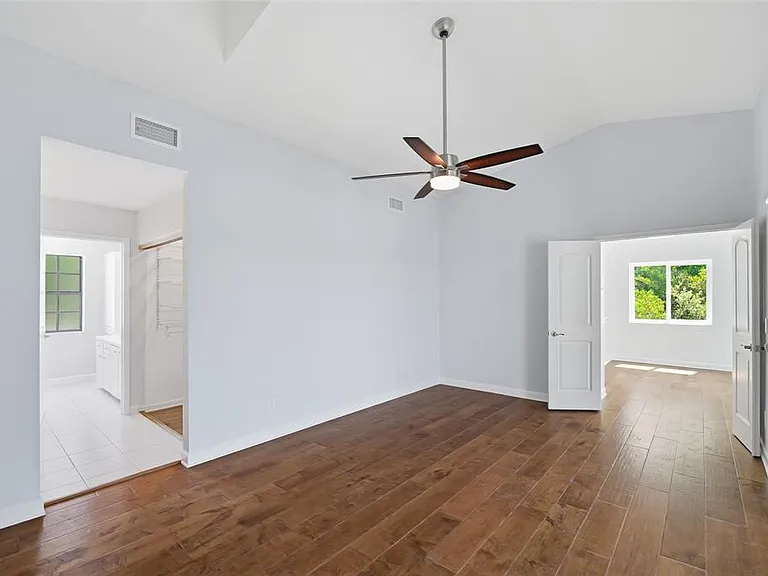 1070 Sanabel Ct NE — Photo 22