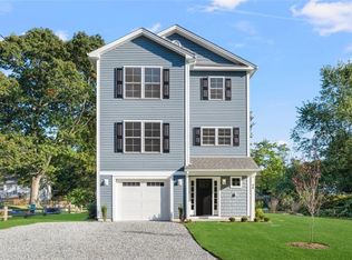 98 Pequot Ave, Warwick, RI 02889