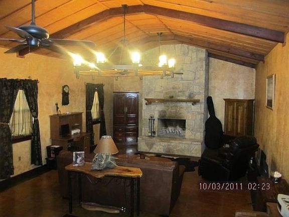 3rd image of 620 E Coal St