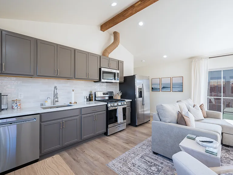 717 Bennett Ave #B — Photo 12