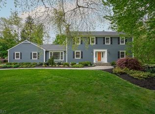 2 Walnut Cir, Basking Ridge, NJ 07920