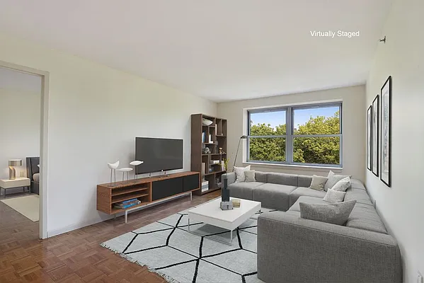 Rented by Red Apple Group | media 24