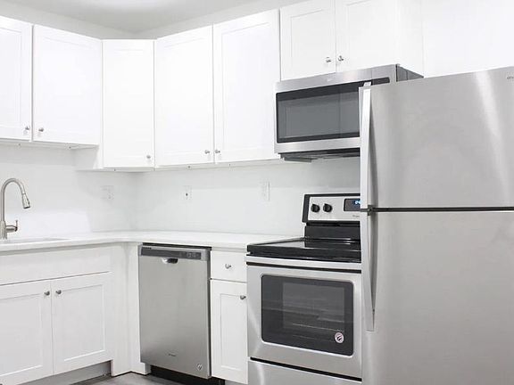 2nd image of 3424 Wallace St #C