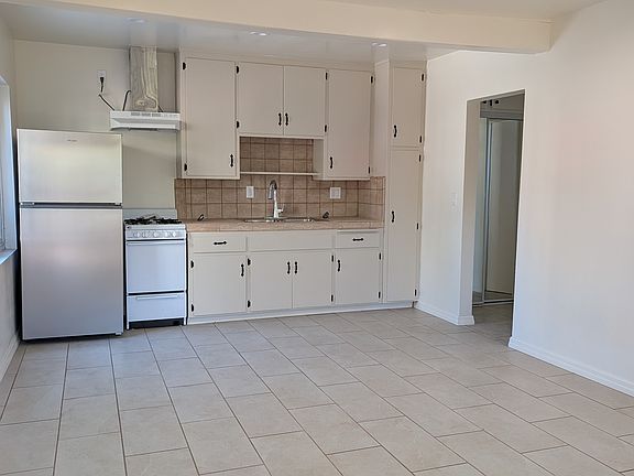 3rd image of 2215 S Meridian Ave #A