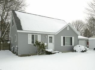 2204 Chaparral St, Kalamazoo, MI 49006