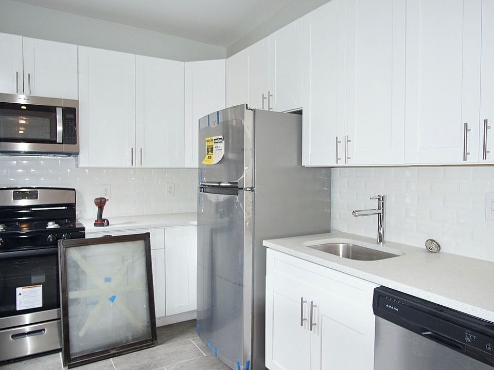 1st image of 109 Post Ave APT 4C