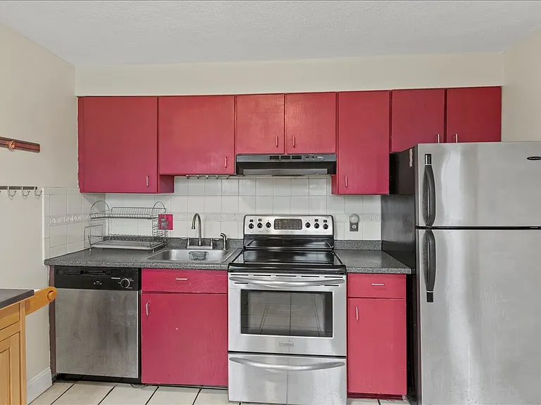 100 Lanark Rd — Photo 6