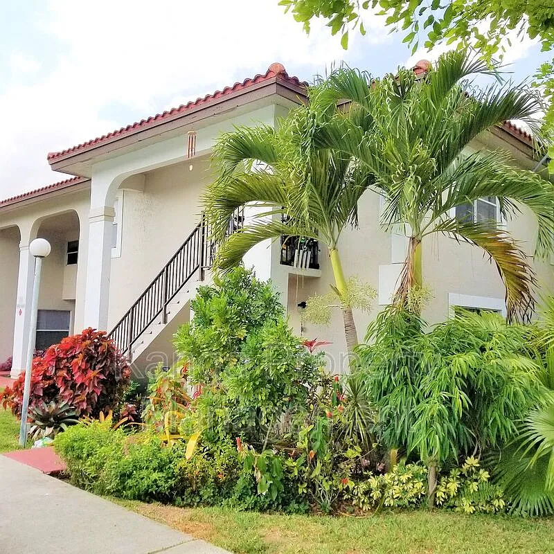 3 bed, 2.0 bath, 1217 sqft, $2,350 — Photo 1