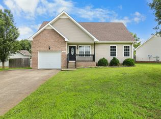 420 Piney Dr, Clarksville, TN 37042