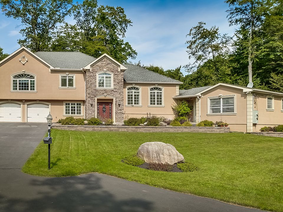 1st image of 5 Boecher Ct