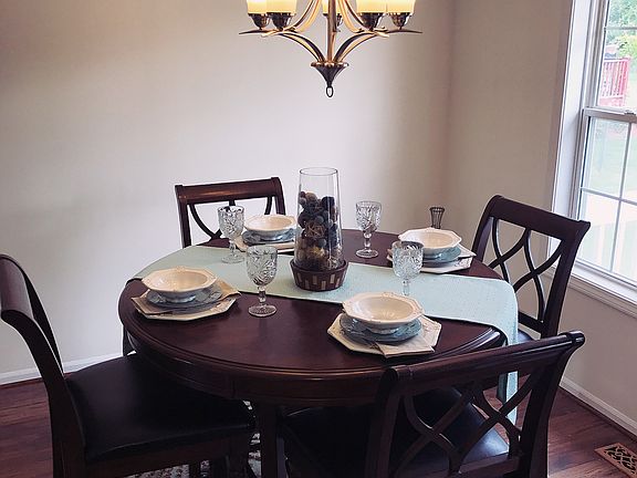 4th image of 5211 Oakhill Dr