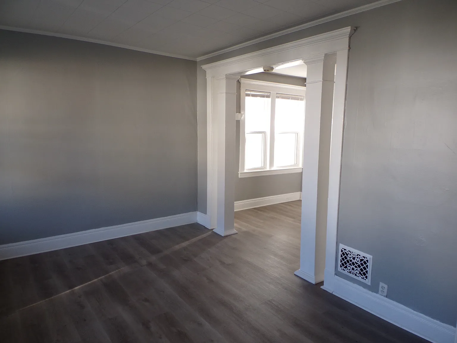 3 bed, 1200 sqft, $1,200 — Photo 4