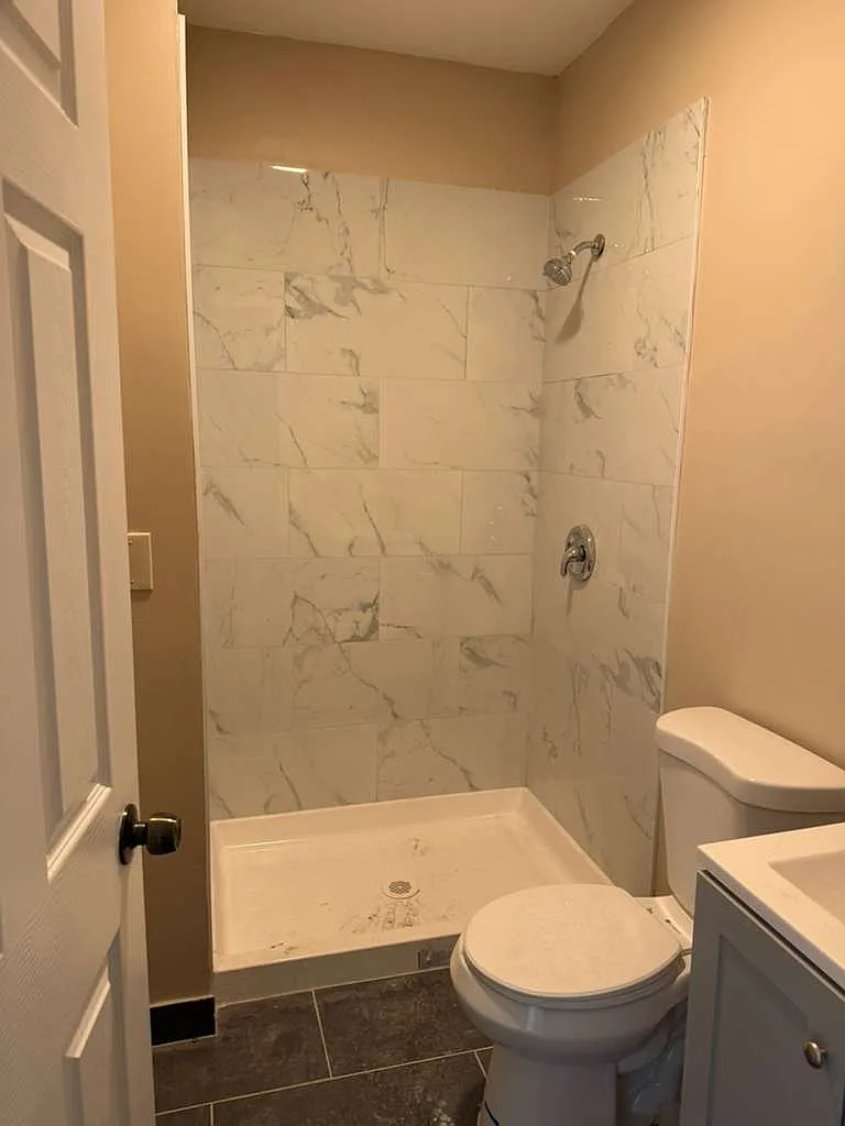 Building Photo - 1319 S Harding Ave #3F