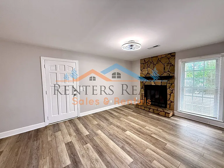 2107 Epworth Dr NE #H — Photo 6