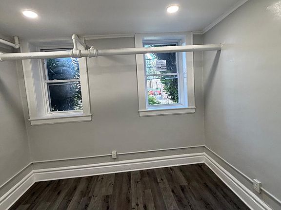 5th image of 999 Stuyvesant Ave Basement A12