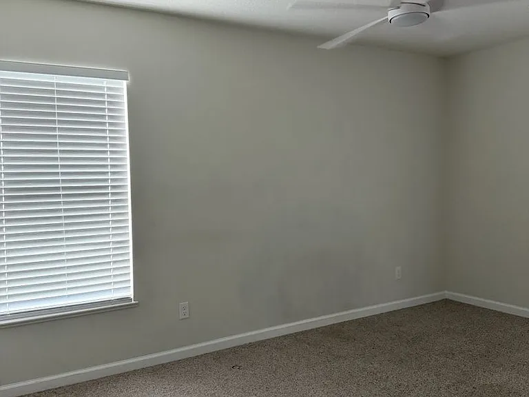 4634 SW Athena Dr — Photo 28