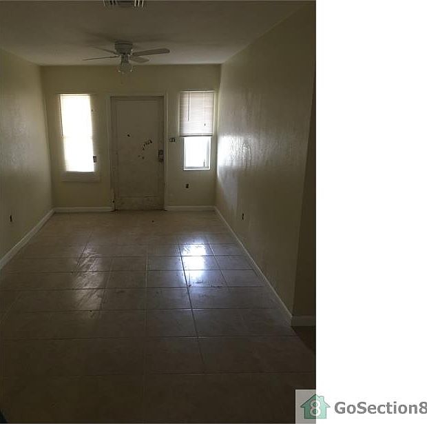 2nd image of 1960 SW 41st Ave APT 2
