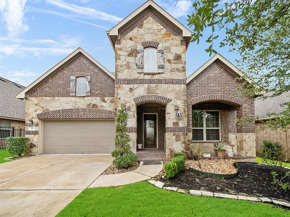 1st image of 22 Estherwood Pl