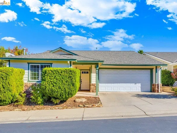 981 Country Ln, Angels Camp, CA 95222