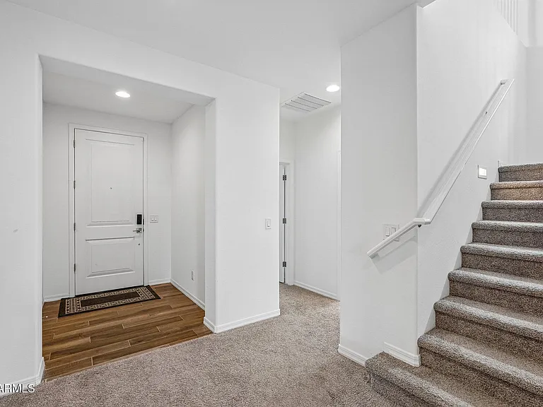 9019 W Denton Ln — Photo 14