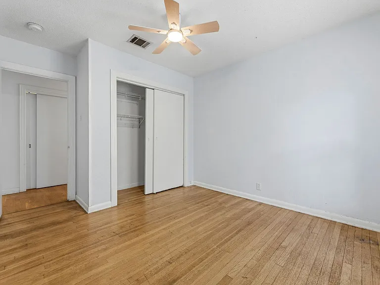 3810 Avenue H — Photo 22