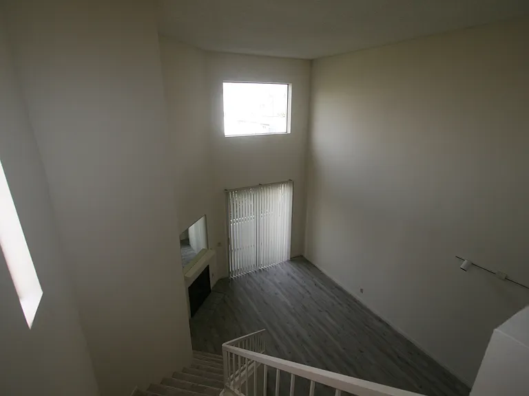3637 Clarington Ave #213 — Photo 75
