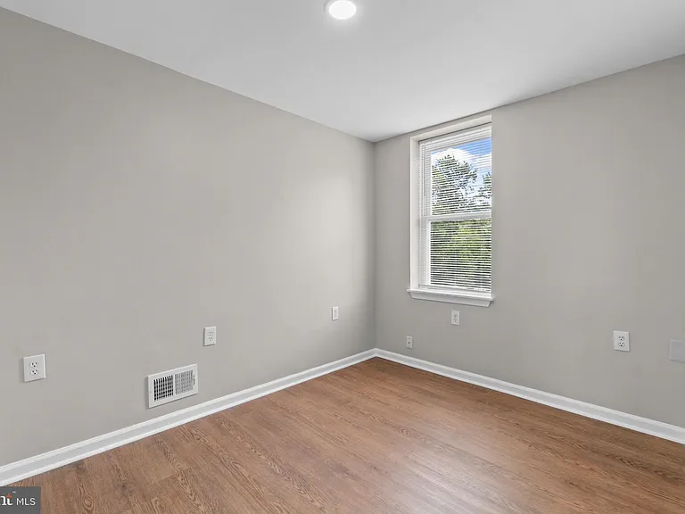 3427 Ravenwood Ave — Photo 17