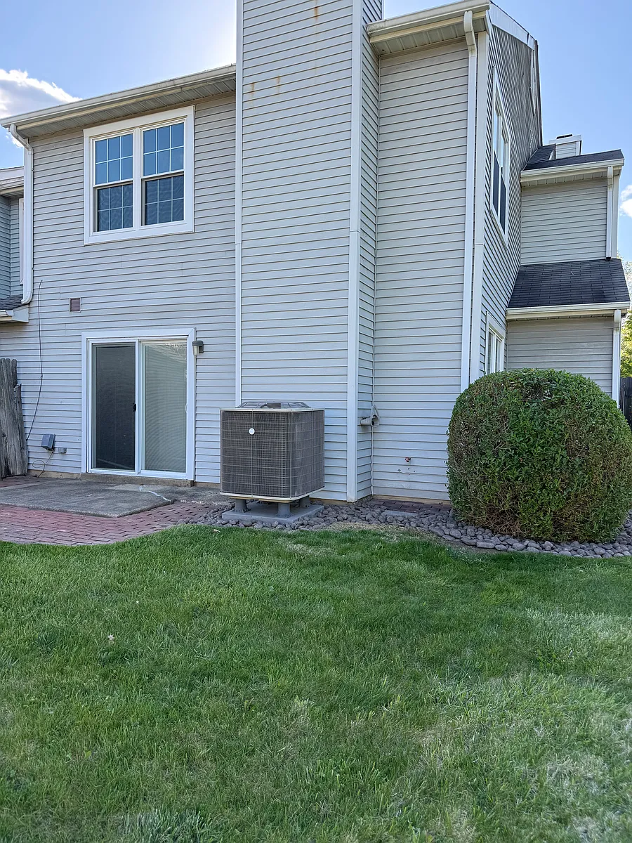 Building Photo - 32 Bark Hollow Ln