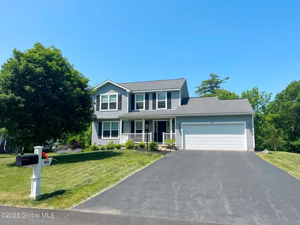 909 Ridgeview Circle, Castleton, NY 12033