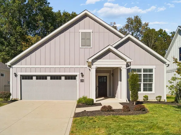 7742 Strickland Dr #11, New Albany, OH 43054