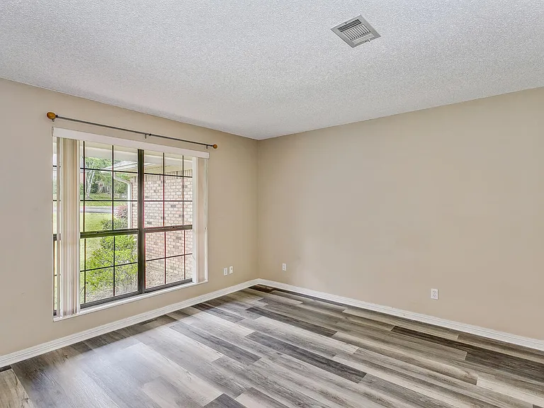 1960 Woodbridge Dr — Photo 18