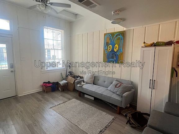 2nd image of 7714 Oak St #7714