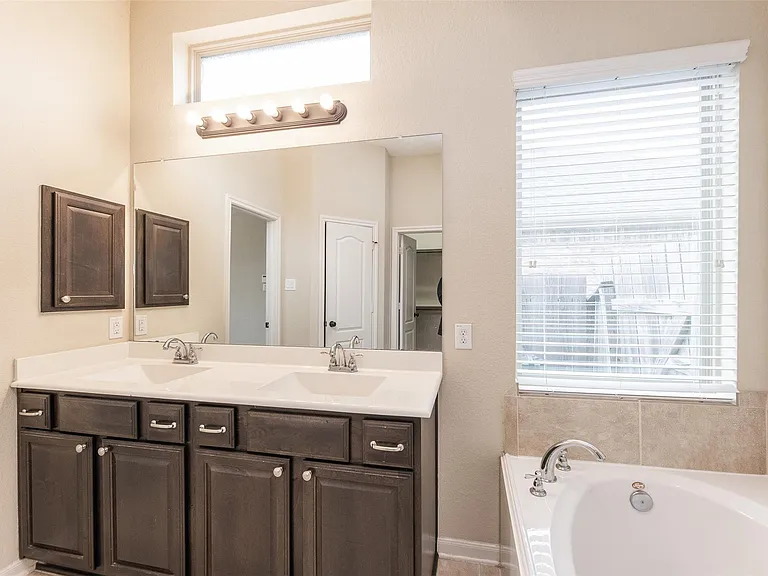24943 Blue Mountain Park Ln — Photo 21