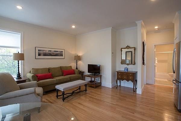 2nd image of 91 Perkins St APT 7