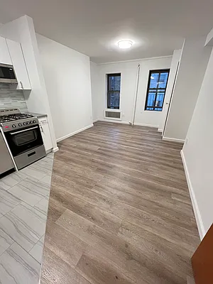 Rented by OvCo Realty | media 25