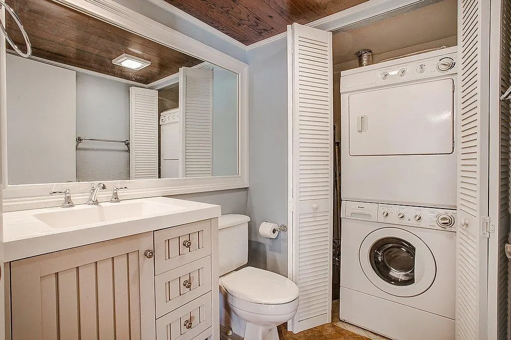 2 bed, 2.5 bath, 1236 sqft, $2,700 — Photo 3