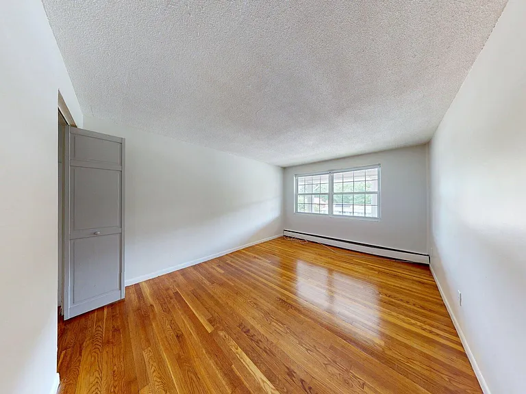 Westside Colonial — Photo 14