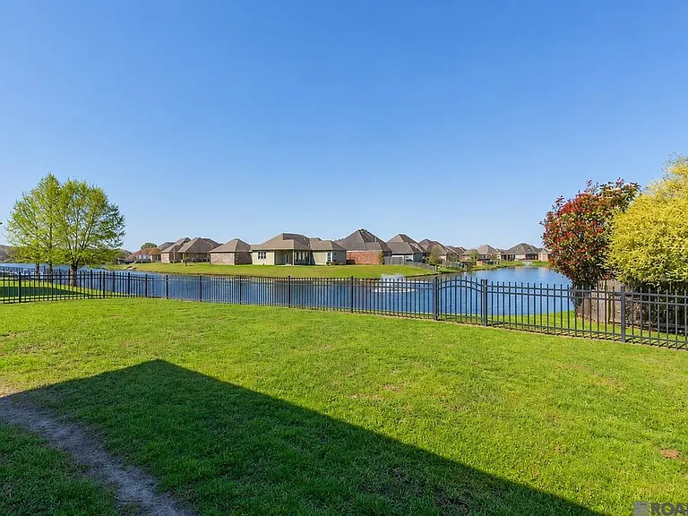 10743 Hillbrook Ave — Photo 40