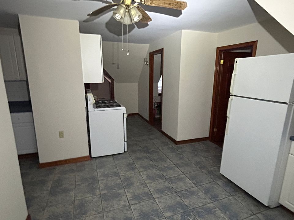 1st image of 11 Wood St #3