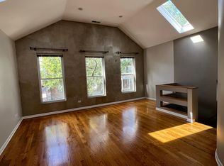 925 S Carpenter St APT 2F, Chicago, IL 60607