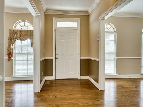 5th image of 348 Middleton Road