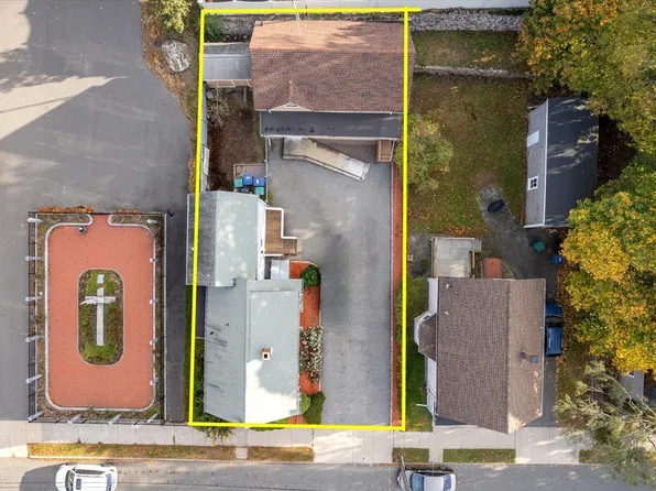 15 Bessom St, Lynn, MA 01902