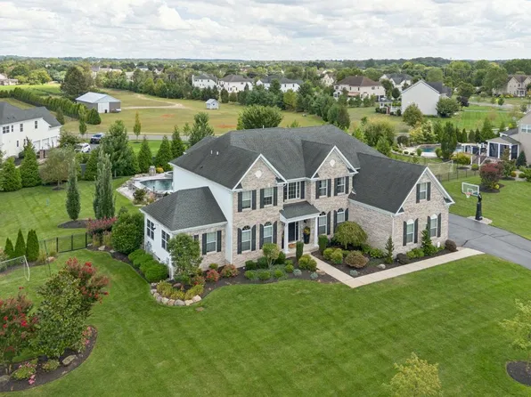 304 Salarno Ct, Mullica Hill, NJ 08062