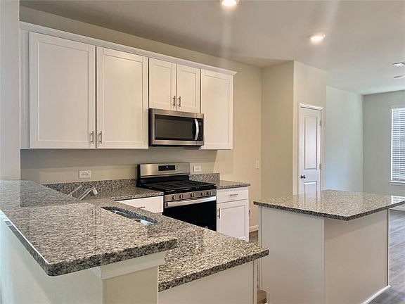 4th image of 6335 Lakeview Haven Dr