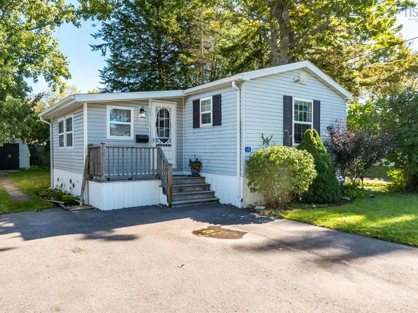 14 Olympic Ave, New Minas, NS B4N 3T8