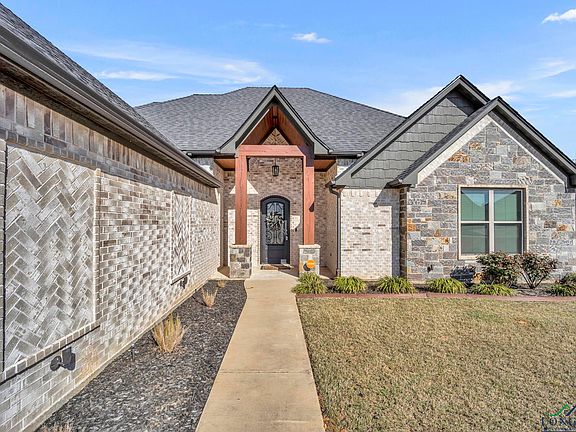 3rd image of 225 Saddle Brook Cir